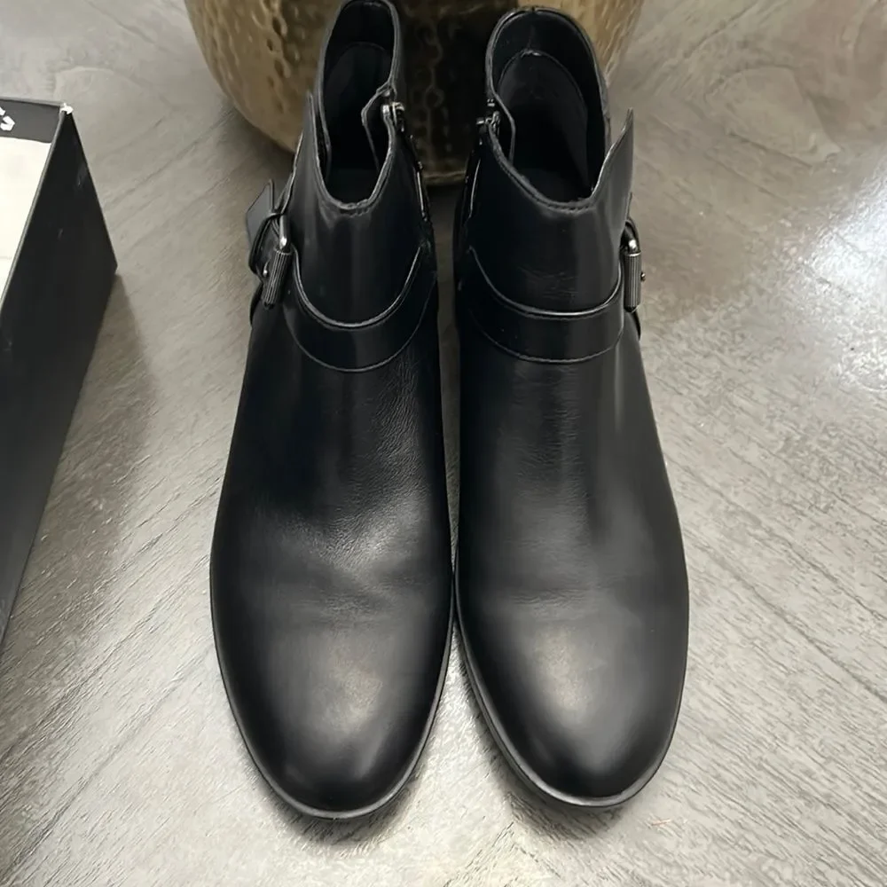 Naturalizer Ronan Ankle Boot (WIDE)